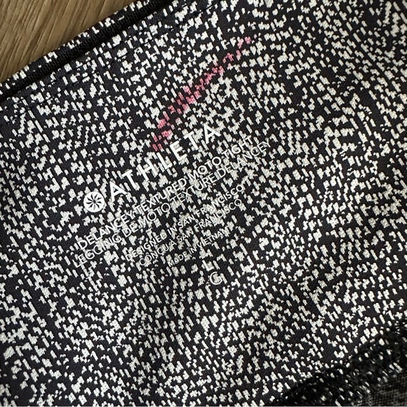 Athleta Delancey Textured Moto Tight Legging - Size Large - Picture 11 of 16